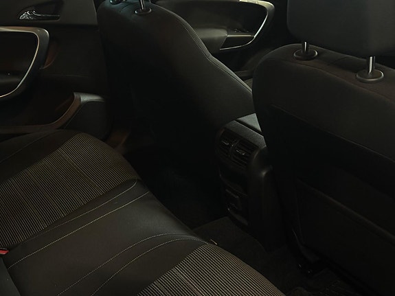 Opel Insignia 10 of 16