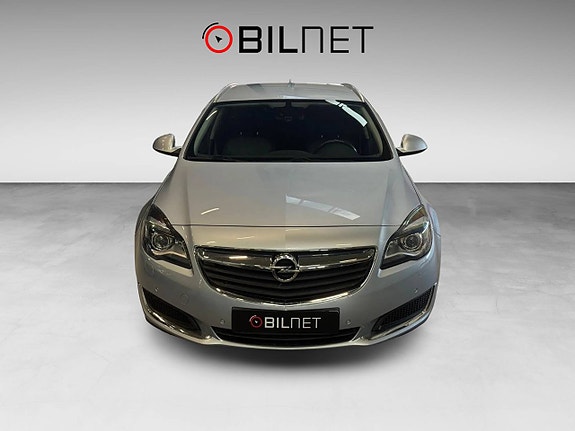 Opel Insignia 3 of 16