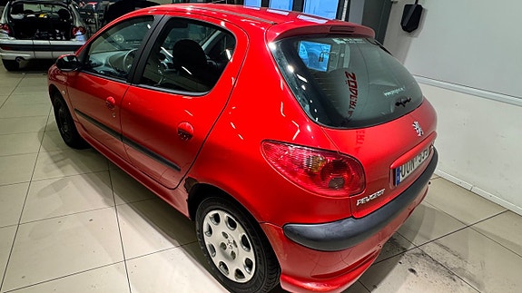 Peugeot 206 13 of 15