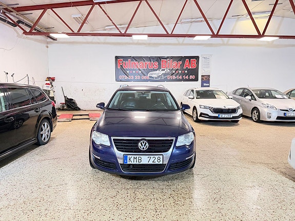 Volkswagen Passat 2 of 5