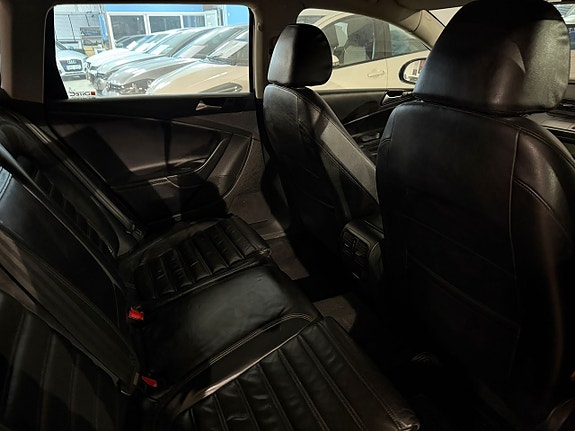 Volkswagen Passat 7 of 10