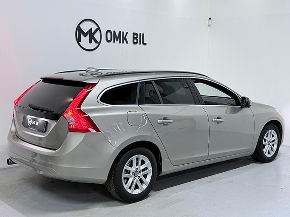 Volvo V60 3 of 5