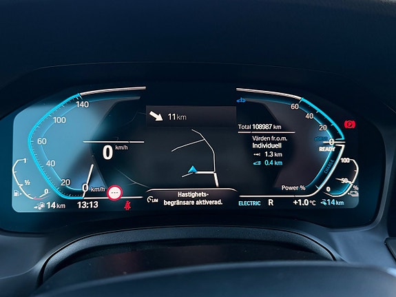 BMW 330e 18 of 30
