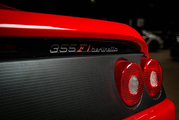 Ferrari 355 25 of 30