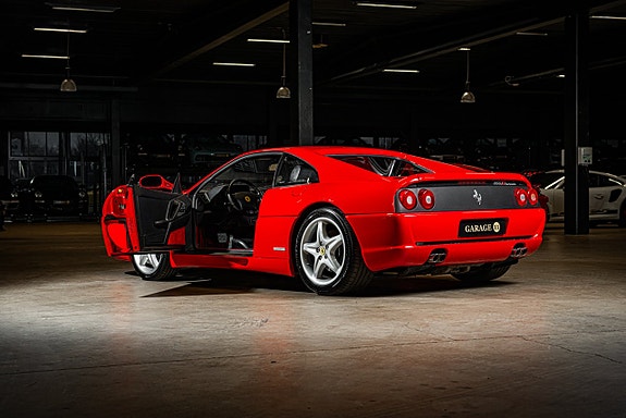 Ferrari 355 9 of 30