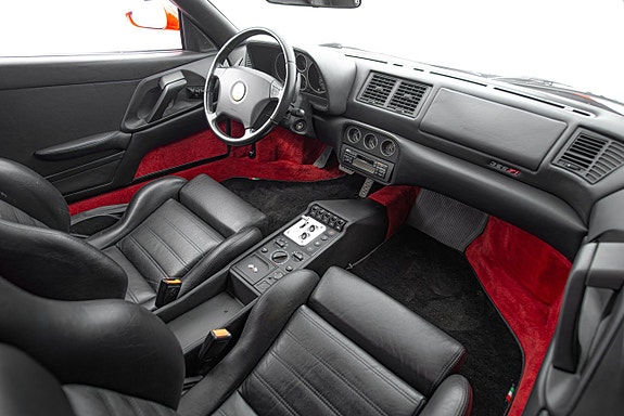 Ferrari 355 15 of 30