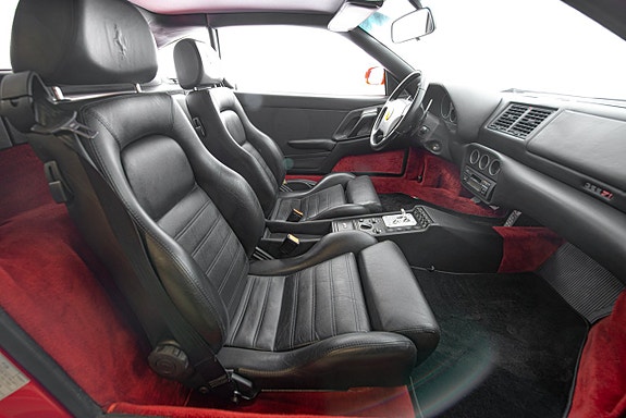 Ferrari 355 16 of 30