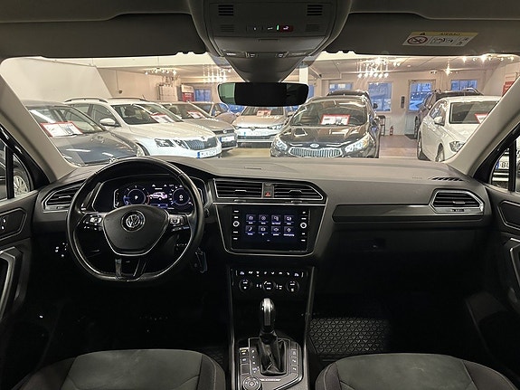 Volkswagen Tiguan 11 of 25