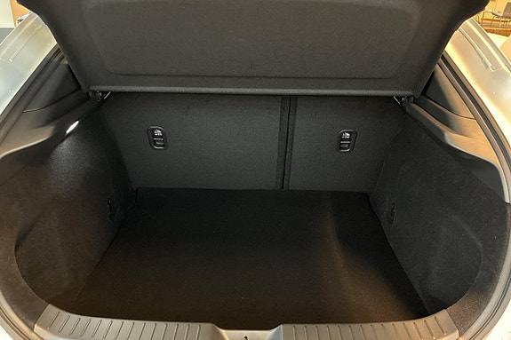 Mazda CX-30 15 of 15