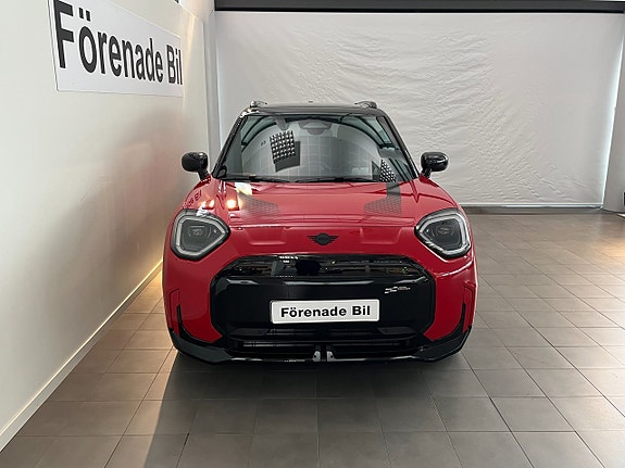 MINI John Cooper Works 2 of 5