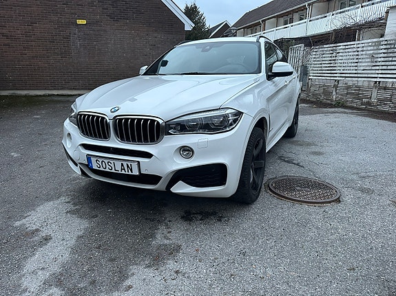 BMW X6 2 of 11