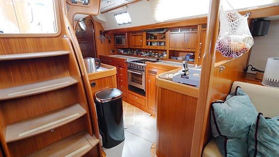 Hallberg-Rassy 55 / 2015 8 of 12