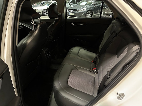 Kia Niro 11 of 21