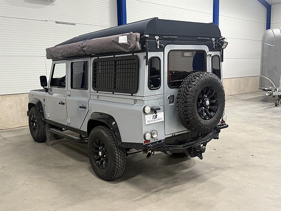 Land Rover Defender 110 5 of 5