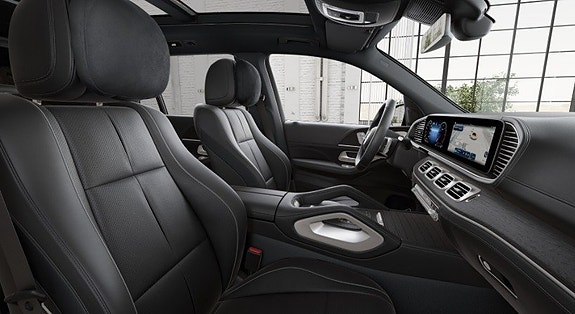 Mercedes-Benz GLS450 d 2 of 2