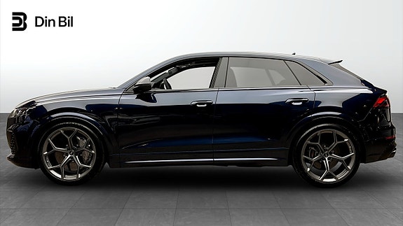 Audi RS Q8 2 of 5