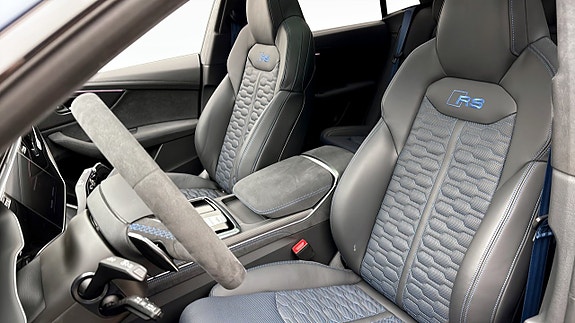 Audi RS Q8 8 of 14