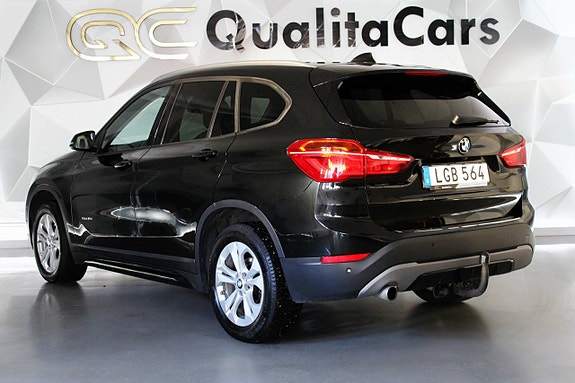 BMW X1 3 of 5
