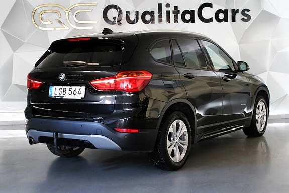 BMW X1 4 of 5