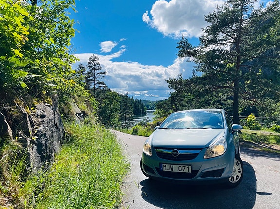 Opel Corsa 2 of 5