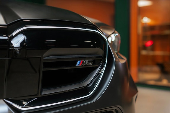 BMW M5 10 of 28