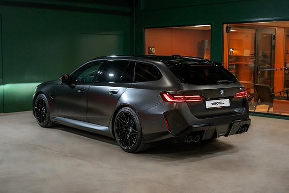 BMW M5 3 of 28