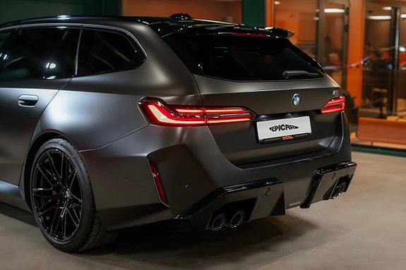 BMW M5 4 of 28
