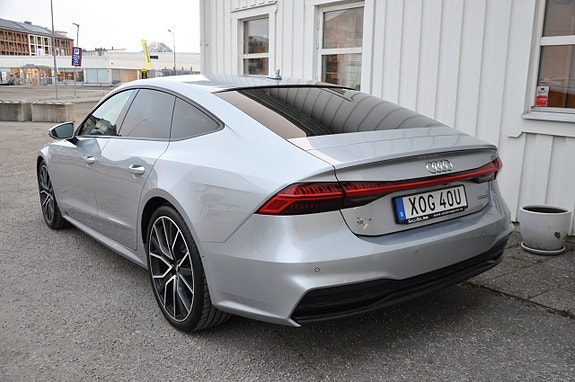 Audi A7 4 of 5