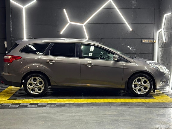 Ford Focus 8 of 19