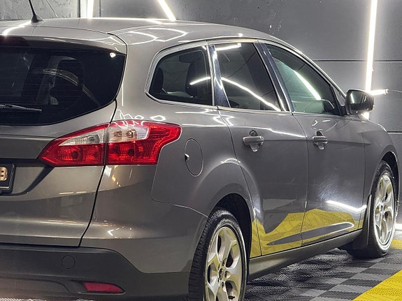 Ford Focus 7 of 19