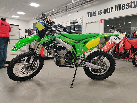 Kawasaki KX250X landsvägsreggad