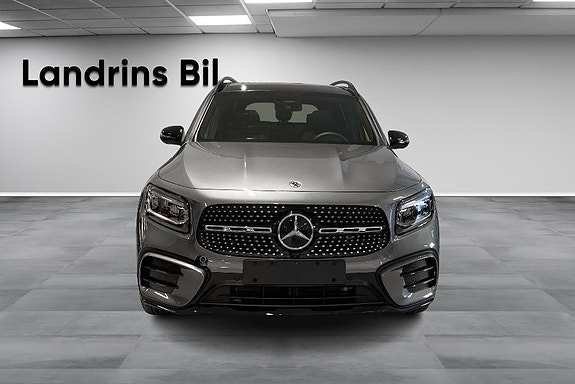 Mercedes-Benz GLB220 d 2 of 14