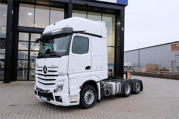 Mercedes-Benz Actros 2753 6x2 dragbil