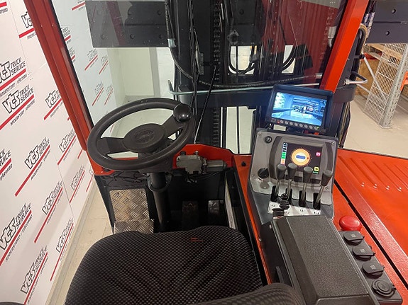 Combilift CBE 3000 Fyrvägstruck 6 of 8