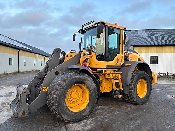 Volvo L90H lastmaskin, spakstyrning, breda däck