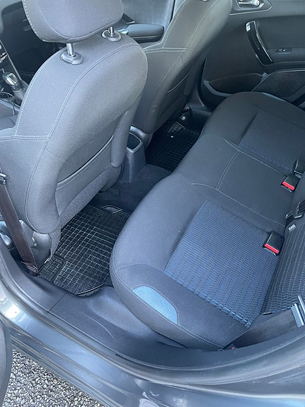 Peugeot 208 6 of 6