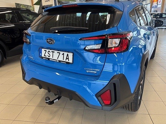 Subaru Crosstrek 2 of 5