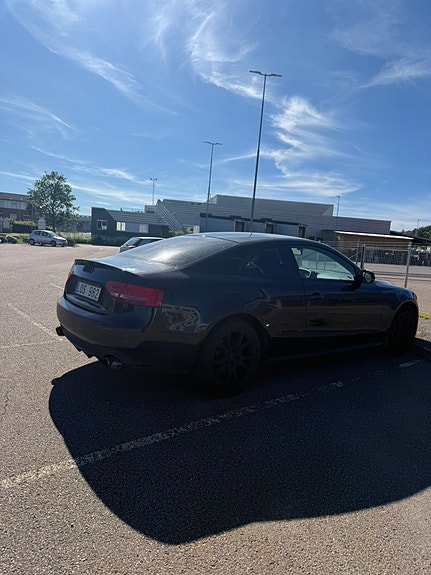 Audi A5 2 of 8