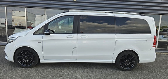 Mercedes-Benz V-Klass 2 of 5