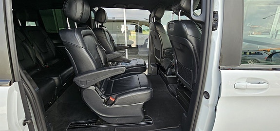 Mercedes-Benz V-Klass 13 of 17
