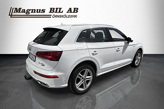 Audi Q5 4 of 5