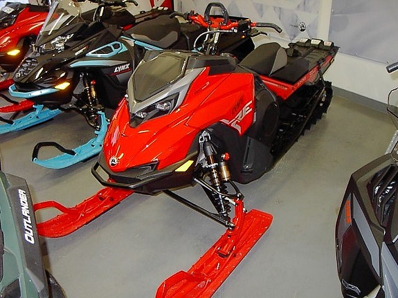 Lynx Shredder 3700 RE 850 E-tec Turbo R 2025 Ny!