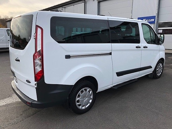 Ford Transit Custom 3 of 5