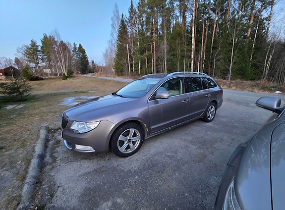 Skoda Superb 4 of 4