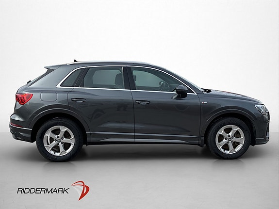 Audi Q3 4 of 5