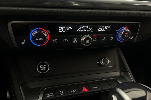 Audi Q3 21 of 30