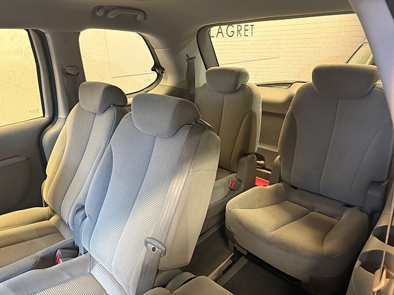 Kia Carnival 11 of 14