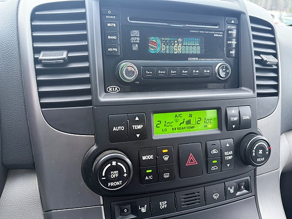 Kia Carnival 14 of 14