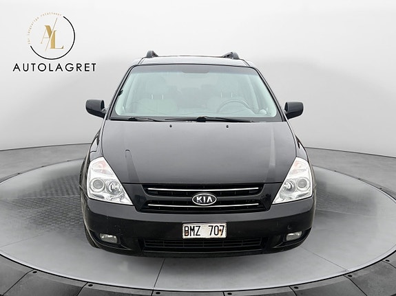Kia Carnival 2 of 14