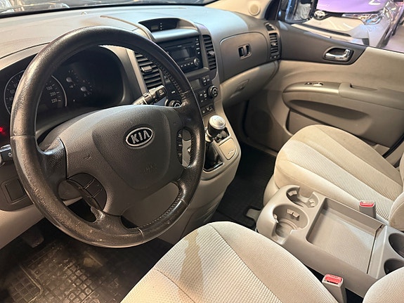 Kia Carnival 13 of 14